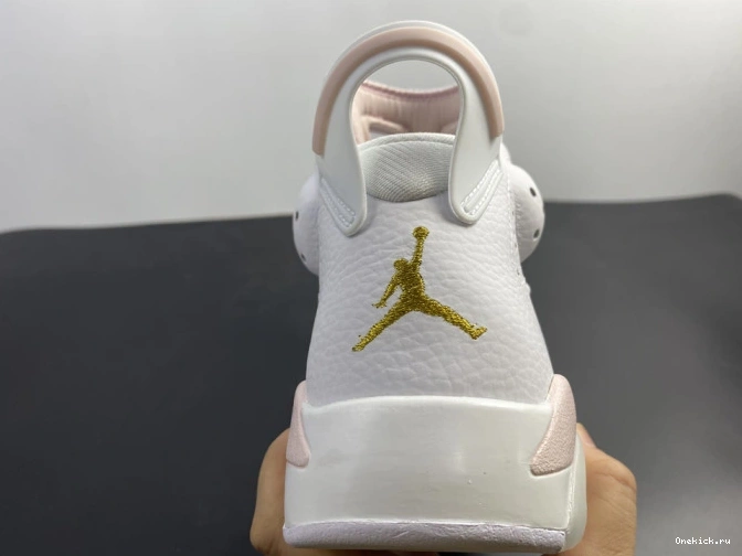 One Kick 6 Jordan Gold (W) Hoops Air DH9696-100 Retro 0731